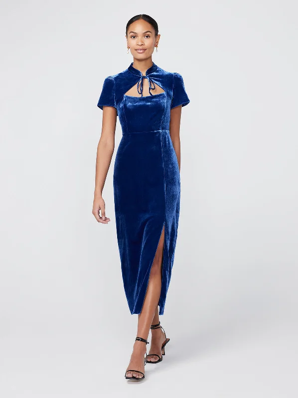 Floor-Length DressCarmella Navy Velvet Midi Dress