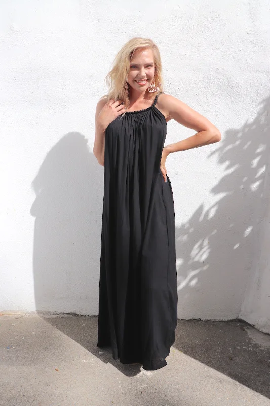 Metallic DressMariah Maxi Dress In Black