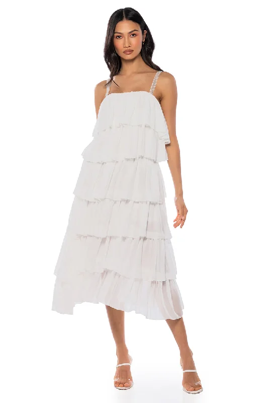 Trumpet DressROSE TIERED SLEEVELESS MAXI DRESS IN WHITE