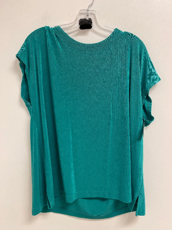 women's tops for wedding guest attireTop Short Sleeve By Chicos In Green, Size: 2x