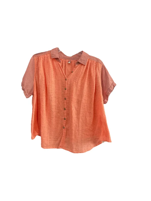 women's tops for those who want to create stylish and put-together outfits without spending a fortuneTop Short Sleeve By Free People In Coral, Size: M