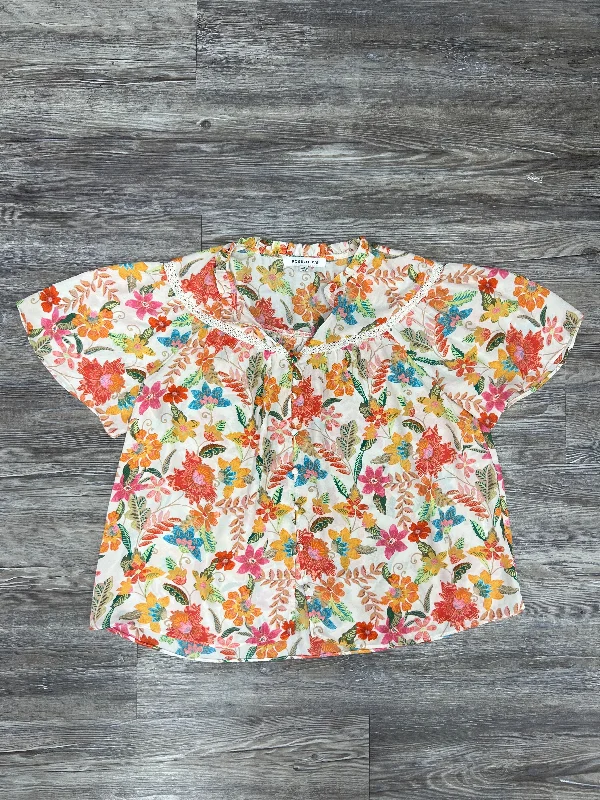 women's tops for those who want to make a bold fashion statement with their choice of topsTop Short Sleeve By Rose And Olive In Multi-colored, Size: S